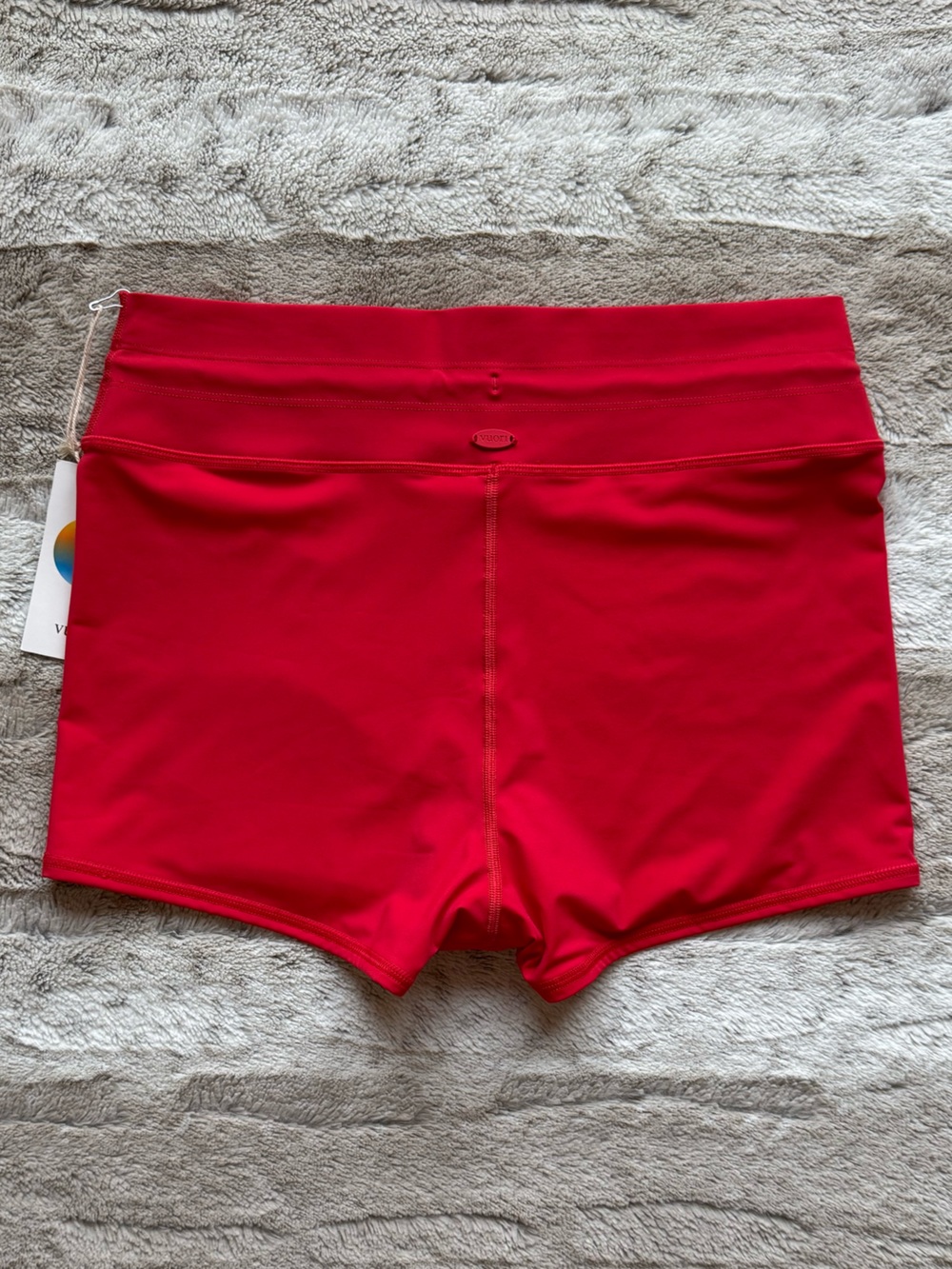 NWT Vuori Shorty Swim Shorts in Bright Red Size L - Picture 5 of 13